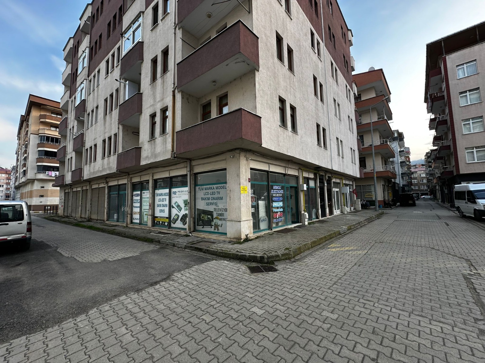 MABEL'DEN FATİH MAHALLESİ ÇARŞI MERKEZİNDE SATILIK 180 M2 DÜKKAN